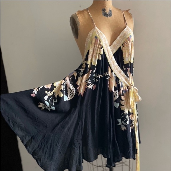 Free People] Black Yellow Paisley Floral Print Wrap Back open Slip Dress - Picture 4 of 16